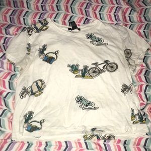 White graphic cropped tshirt